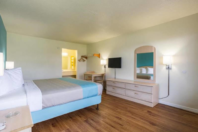 Quality Inn Weeki Wachee Exterior foto