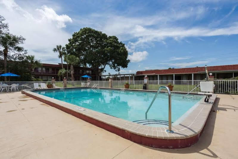 Quality Inn Weeki Wachee Exterior foto