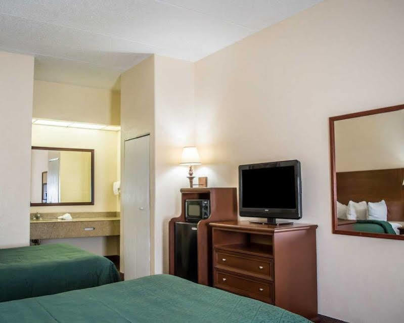 Quality Inn Weeki Wachee Exterior foto